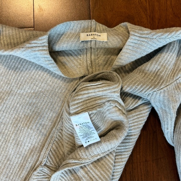Aritzia Babaton Sweater - Picture 2 of 3